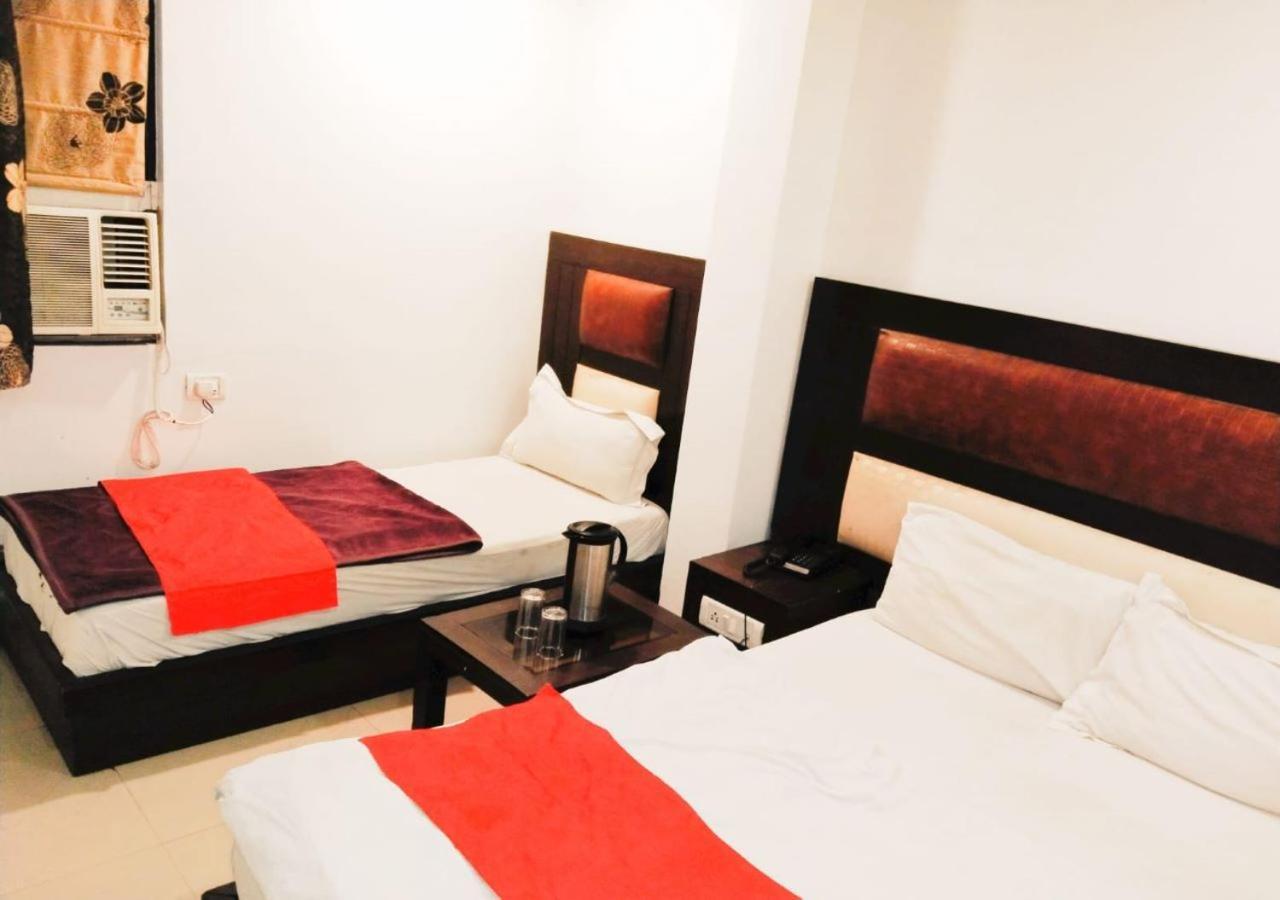 Hotel Revels By A1Rooms New Delhi Bagian luar foto