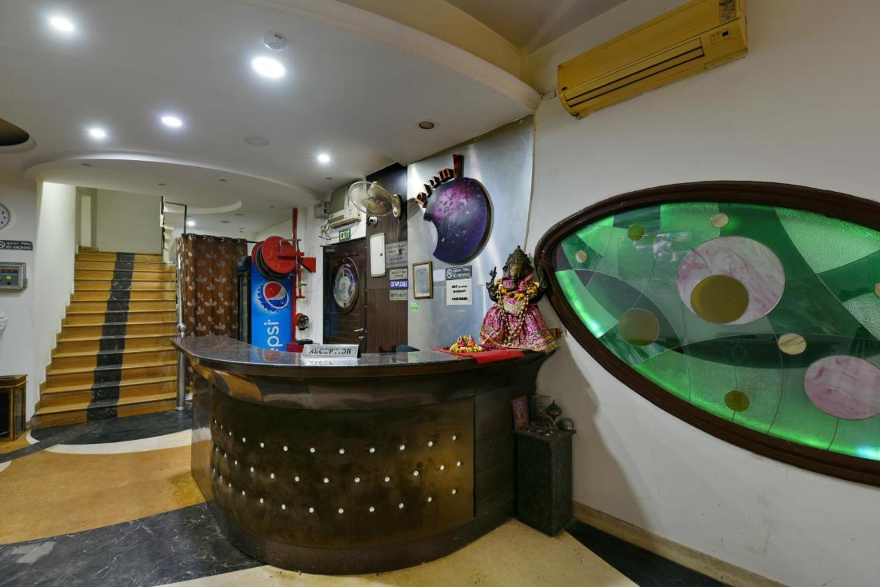 Hotel Revels By A1Rooms New Delhi Bagian luar foto