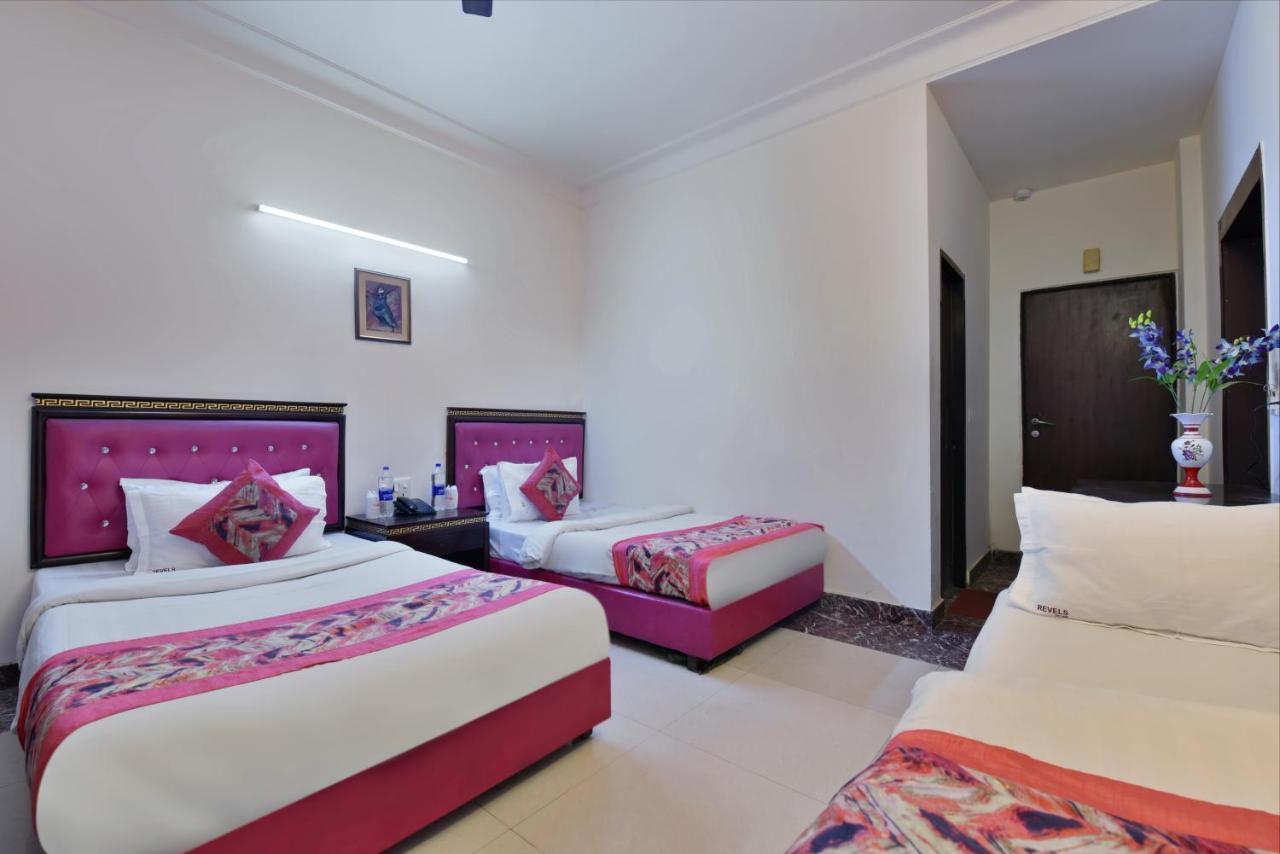Hotel Revels By A1Rooms New Delhi Bagian luar foto