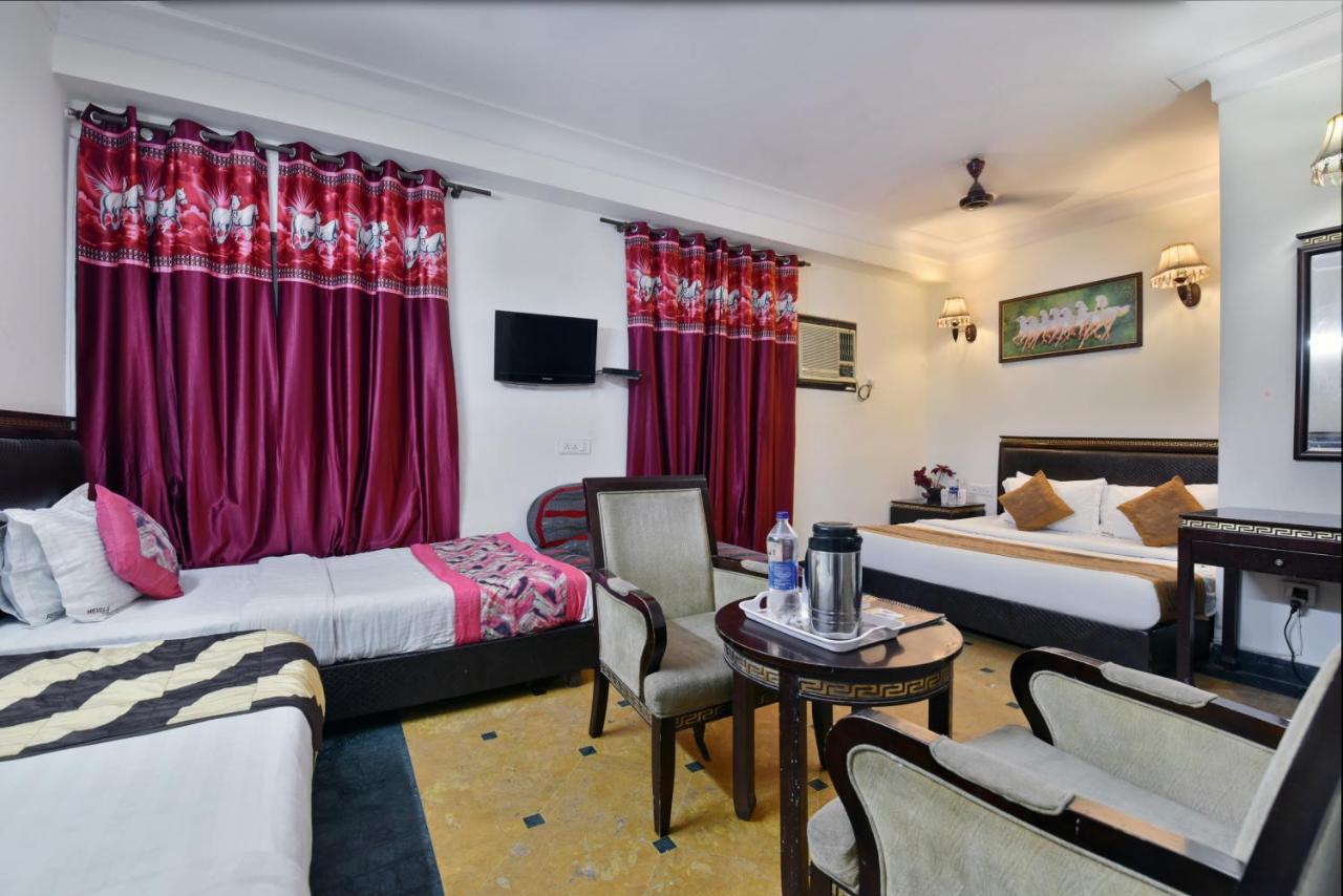 Hotel Revels By A1Rooms New Delhi Bagian luar foto